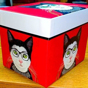 Ruth Bader Catsburg.  Novelty Box.